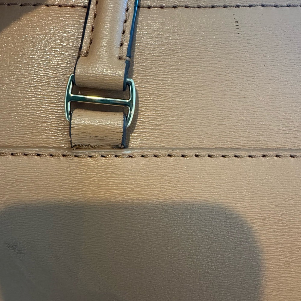 Tory Burch Parker Tote - Picture 13 of 16